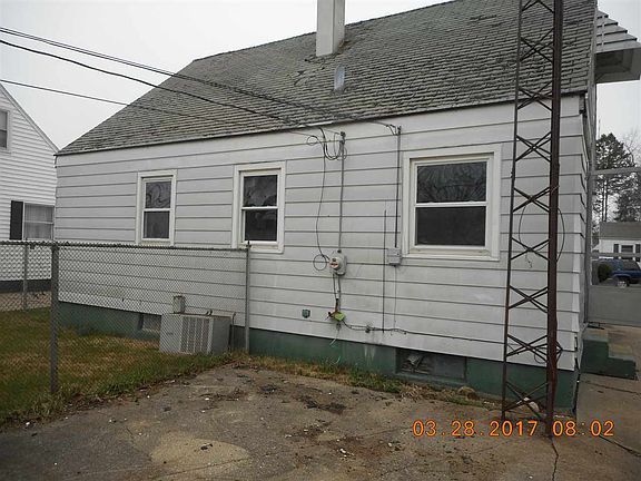 4th image of 4118 W Washington St