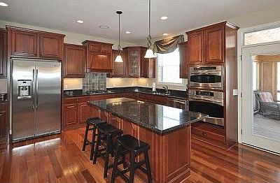 3rd image of 5965 Upland Ln N