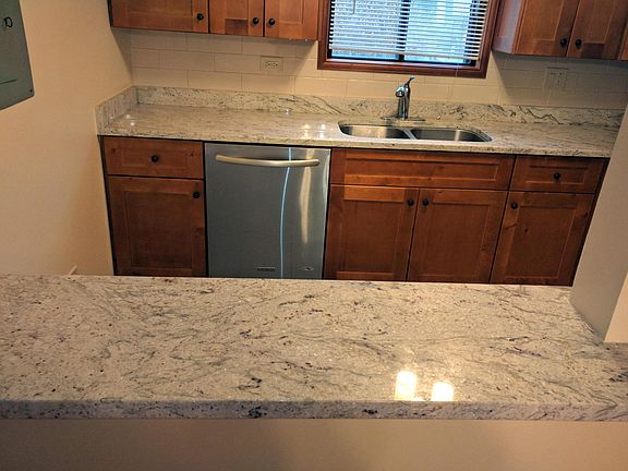 3rd image of 446 E Osage Ln #9-2A