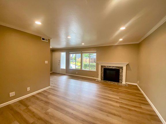 Living Room with Gas Fireplace