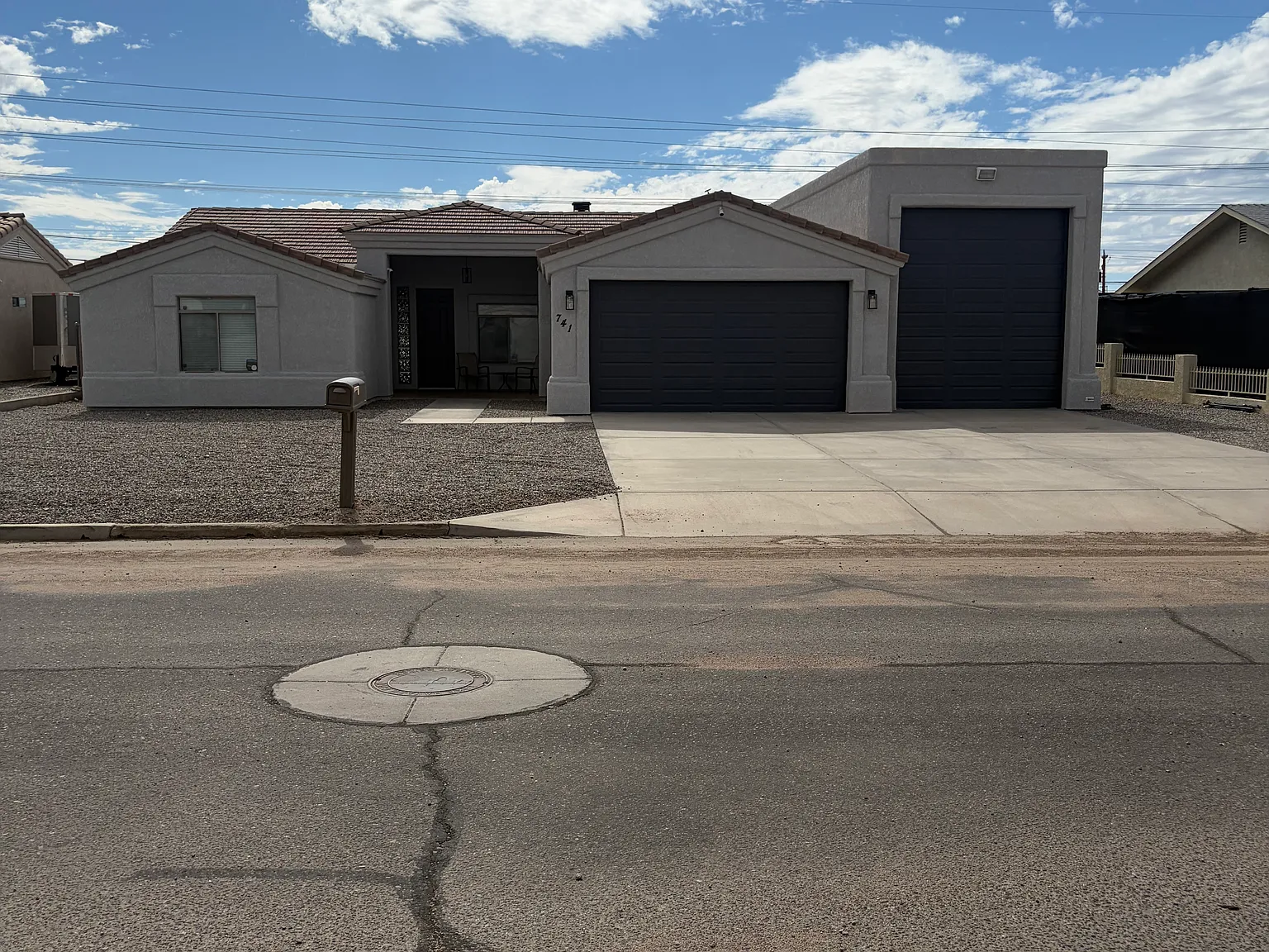 741 Pueblo Dr — Photo 2