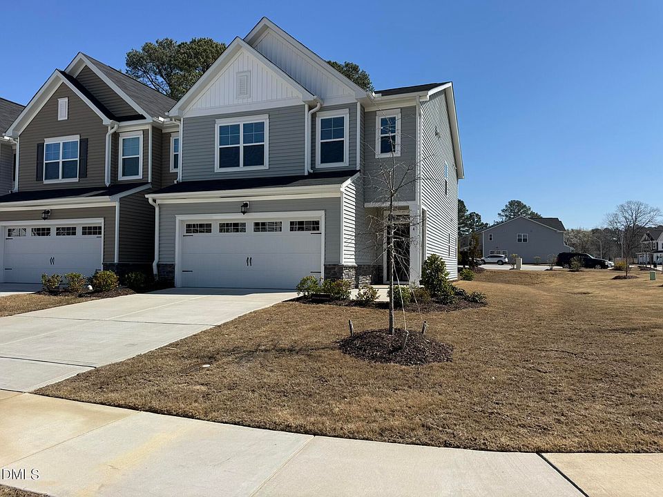 1st image of 104 Jade Creek Dr