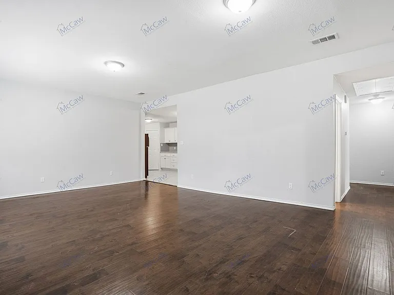 508 W Lone Star Ave — Photo 5