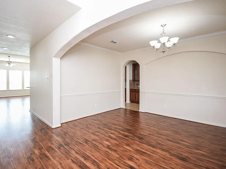 6203 Ledger Ln — Photo 4