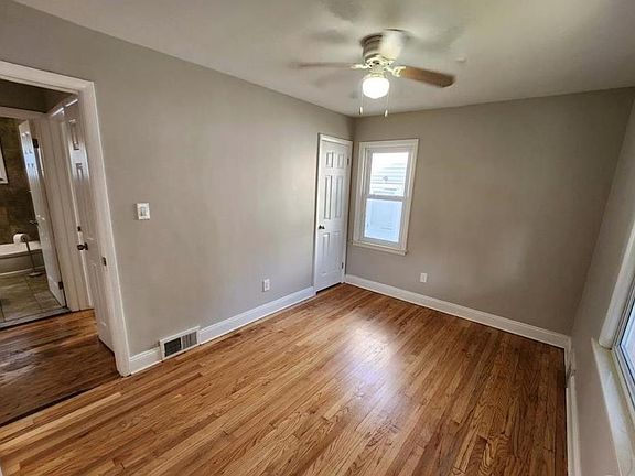 5th image of 1761 E Milton Ave