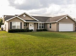 5713 Meadow Wood Dr, Blackshear, GA 31516