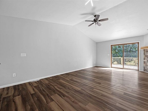 5th image of 2038 Hannah Jo Ct