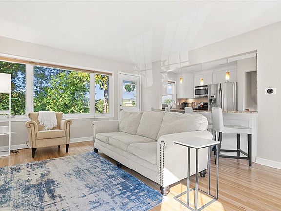 2nd image of 332 Mill St