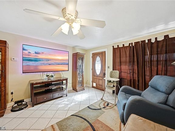 3rd image of 1201 Alabar Ln