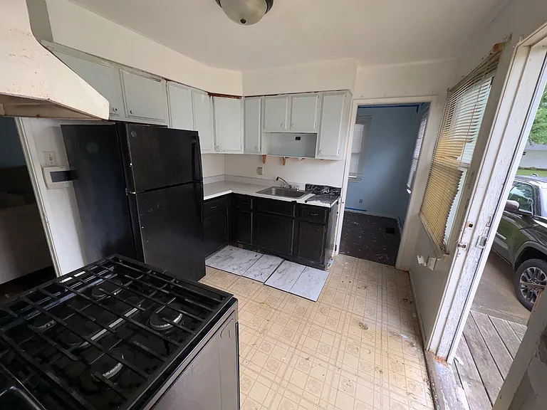2640 S 5th St — Photo 11