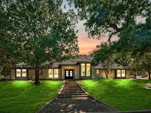 1 Eastshore Rd, Heath, TX 75032