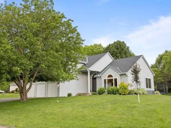 6360 Teton Ln, Chanhassen, MN 55317