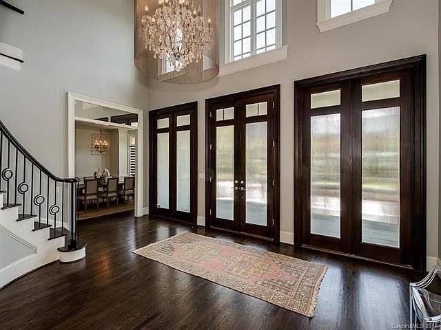りんページ 3302 Leamington Ln, Charlotte, NC 28226 | Zillow
