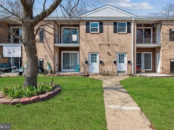 1294 Cooper St APT C5, Beverly, NJ 08010