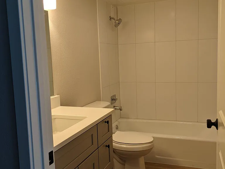 1020 15th St #24 — Photo 7