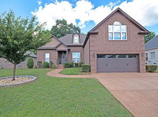 408 Sheffield Dr, White House, TN 37188