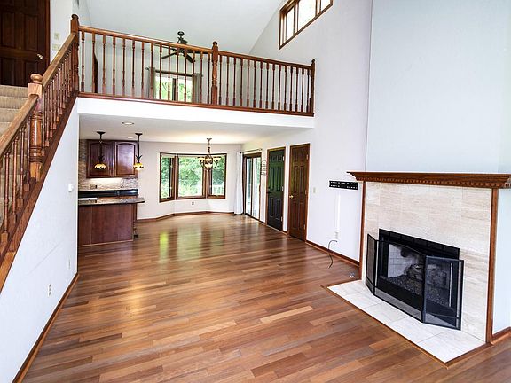 5th image of 19065 Hiview DRIVE #2