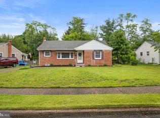 19 Bel Aire Ave, Cherry Hill, NJ 08034