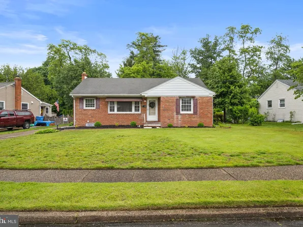 19 Bel Aire Ave, Cherry Hill, NJ 08034