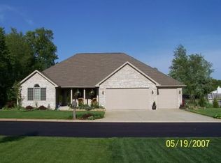 55656 Chickadee Ct, South Bend, IN