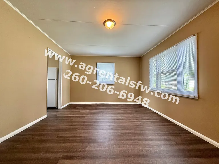 4920 Oliver St — Photo 2