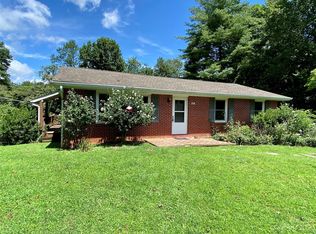 116 W White Oak St, Etowah, NC 28729