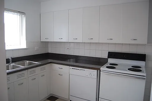 231 N Ridge Ave — Photo 5