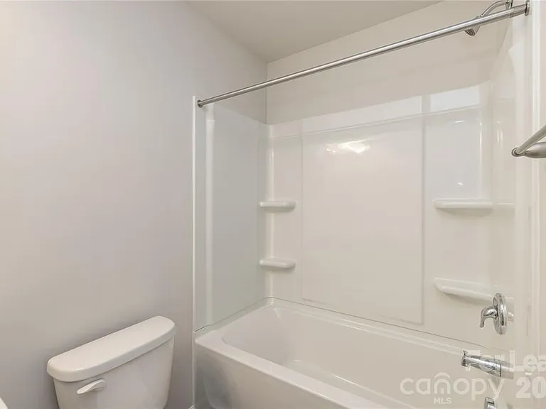 1419 Amhurst St — Photo 31