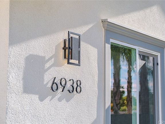 4th image of 6938 6940 Peach Ave
