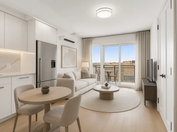 428 E 9th St #808, Brooklyn, NY 11218
