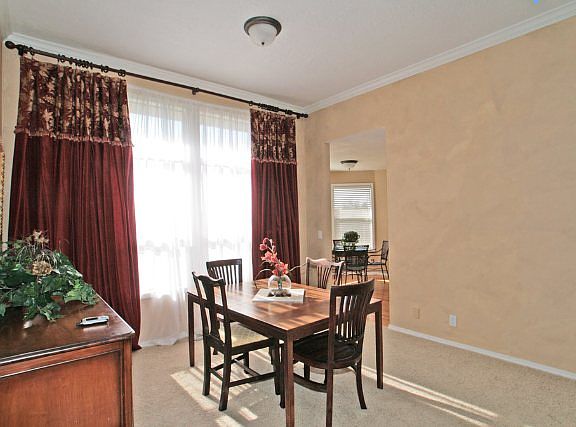 4th image of 3694 N Lakegrove Pl