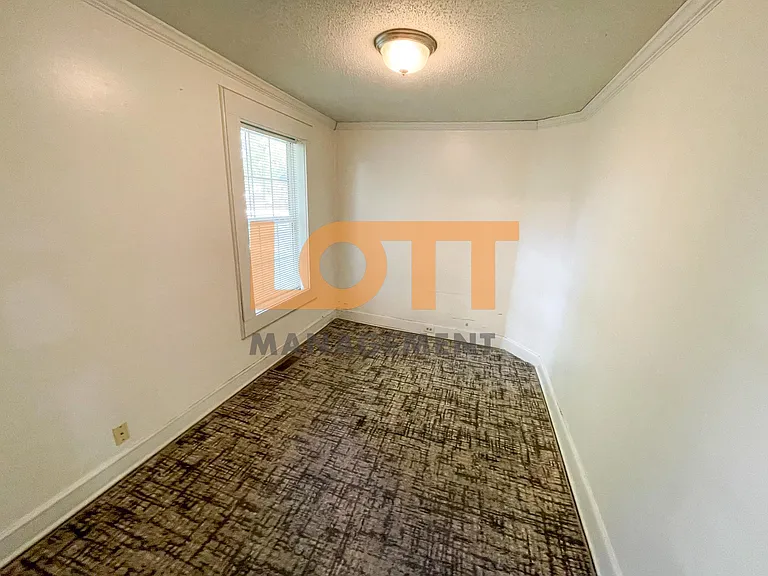4 Pelzer St — Photo 15