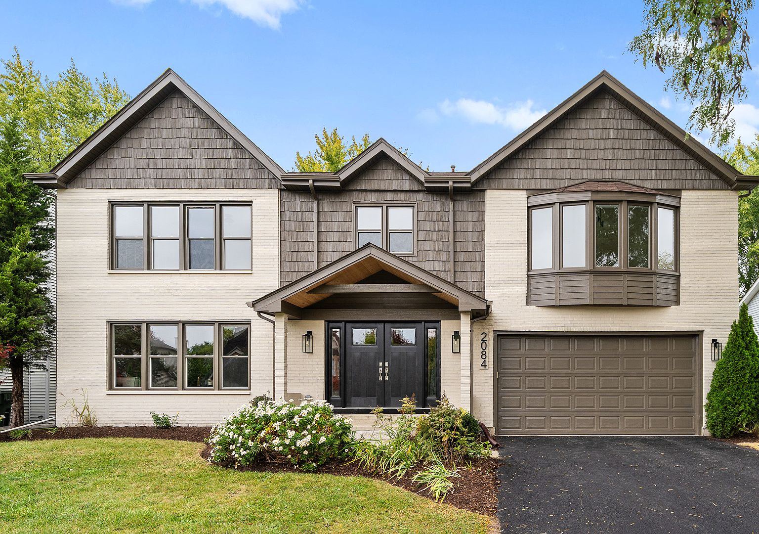 2084 Maplewood Cir, Naperville, IL 60563 | Zillow