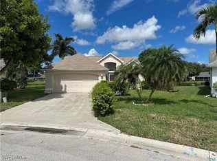 9140 Greenleaf Ct, Fort Myers, FL 33919