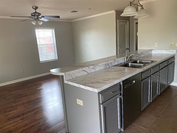 4th image of 327 N Guidry Rd #106C