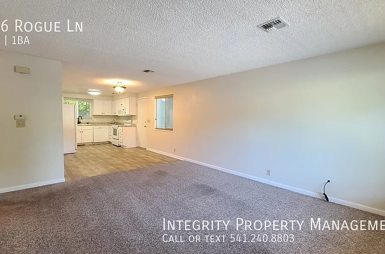 106 Rogue Ln — Photo 7