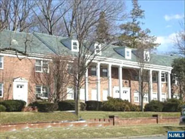 151 E Palisade Ave APT D8, Englewood, NJ 07631