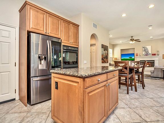 3rd image of 24 Carpenteria