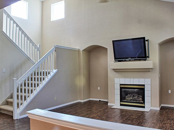3rd image of 782 Whispering Oak Dr