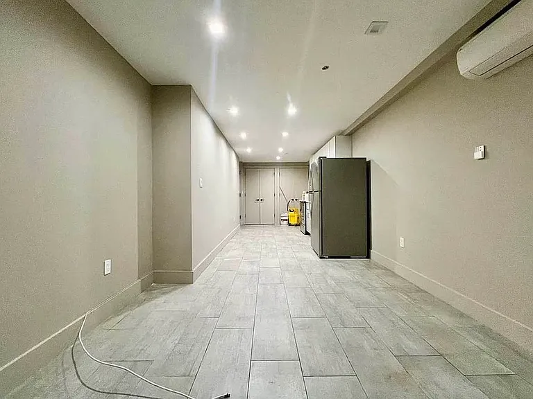 2809 Snyder Ave #B2 — Photo 6