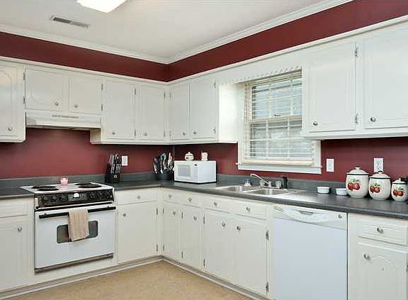 4th image of 133 Oak Hill Dr