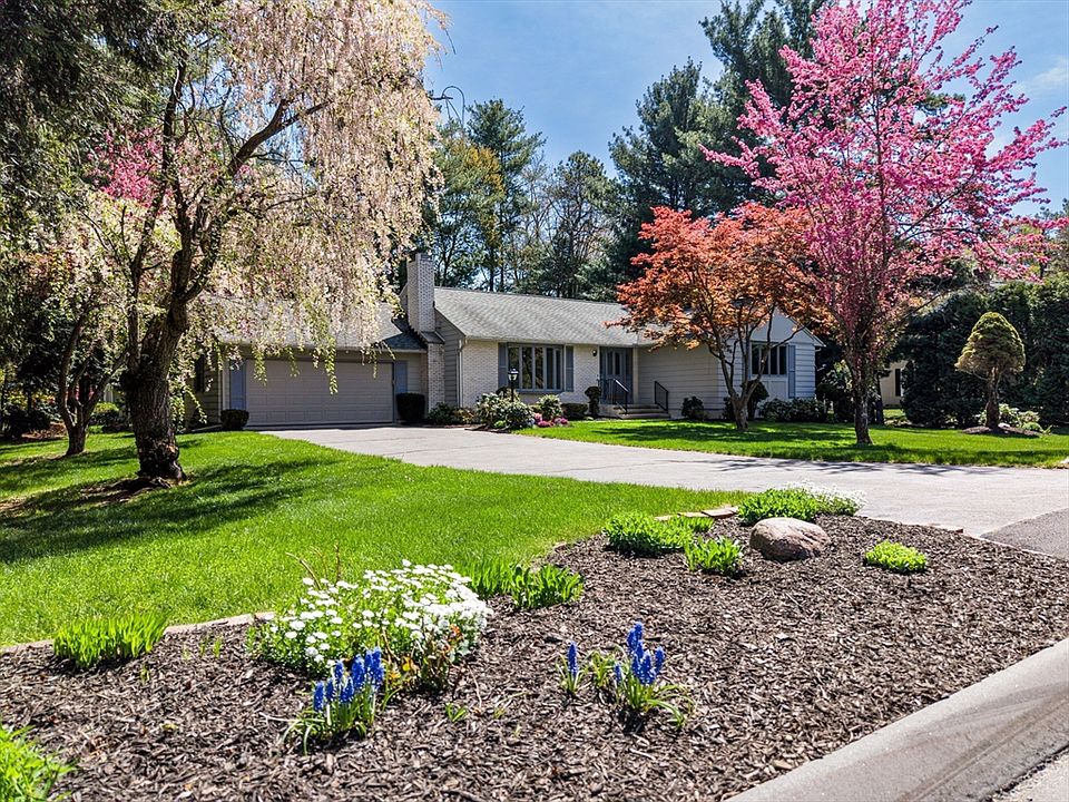 1st image of 69 Cherry Ln