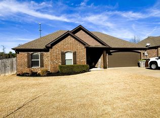 3092 Troon Dr, Benton, AR 72015