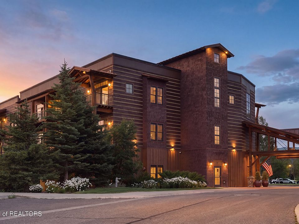 1st image of 10 Warm Creek Ln #301