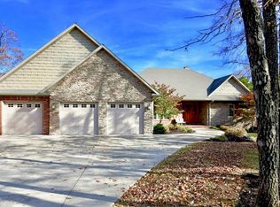 557 Meadow Ln, Branson, MO 65616