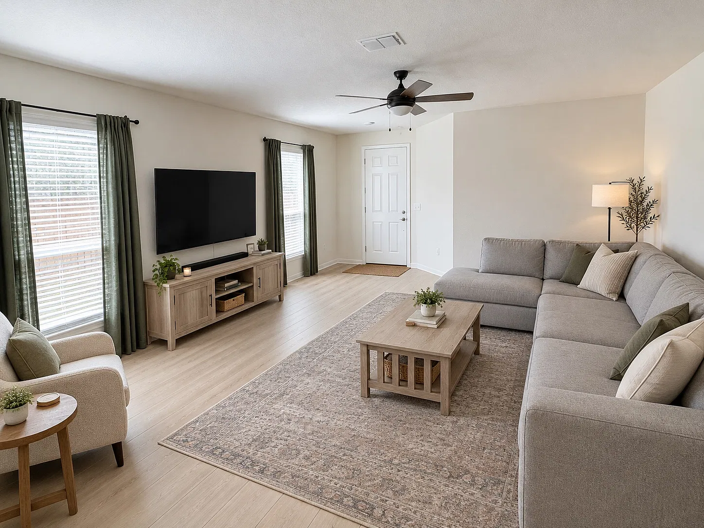4 bed, 2.5 bath, 1900 sqft, $2,950 — Photo 1