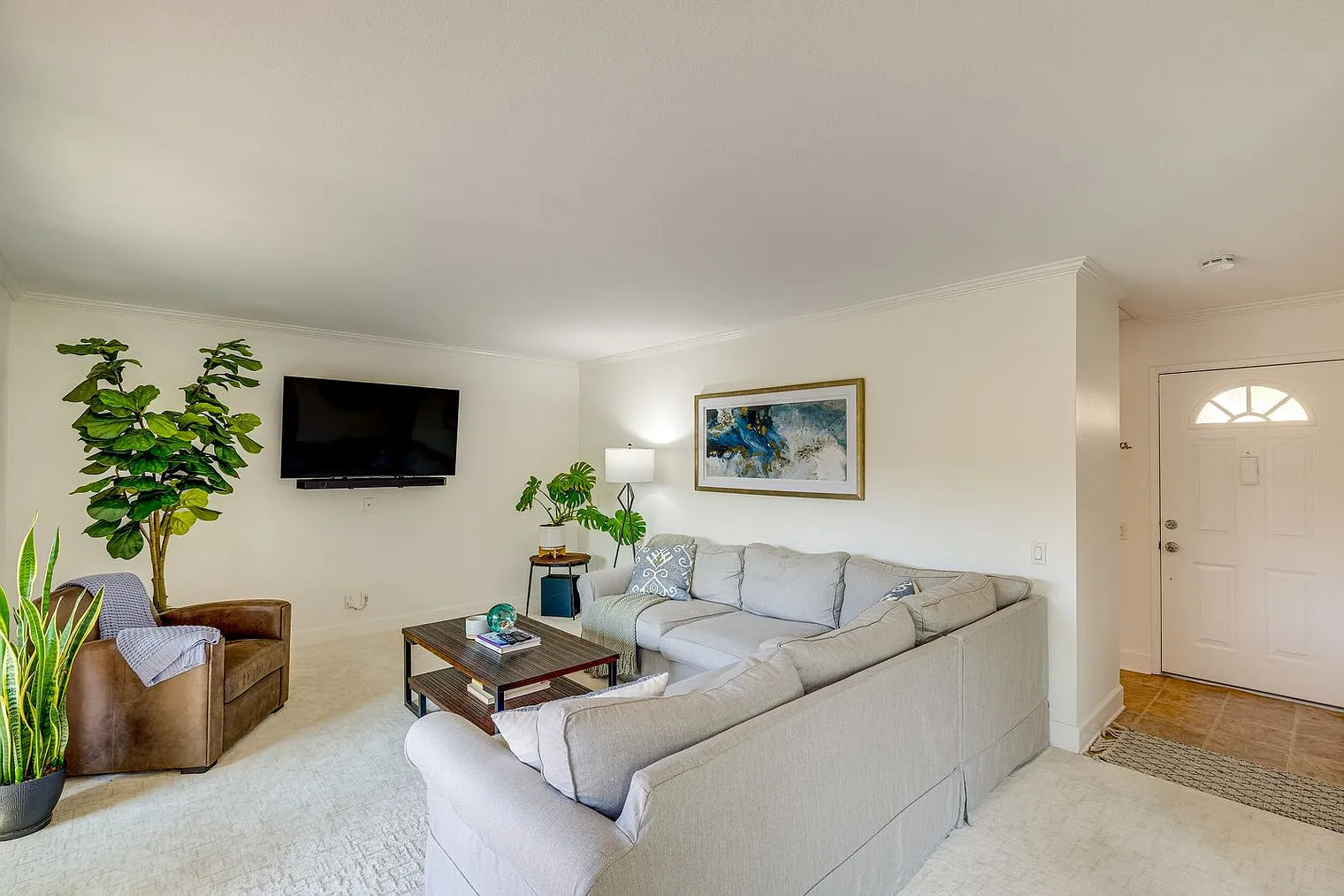 1 bed, 1.0 bath, 688 sqft, $4,432 — Photo 4
