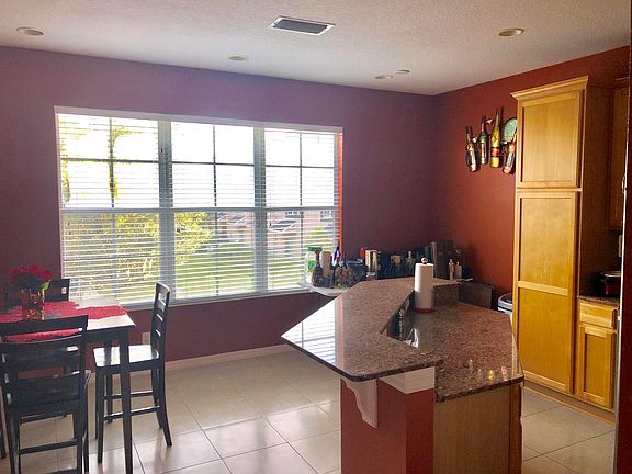 5th image of 2433 Middleton Grove Dr