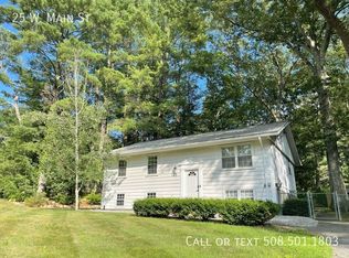 25 W Main St, Hopkinton, MA 01748