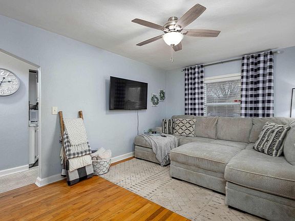 3rd image of 627 W 31st St